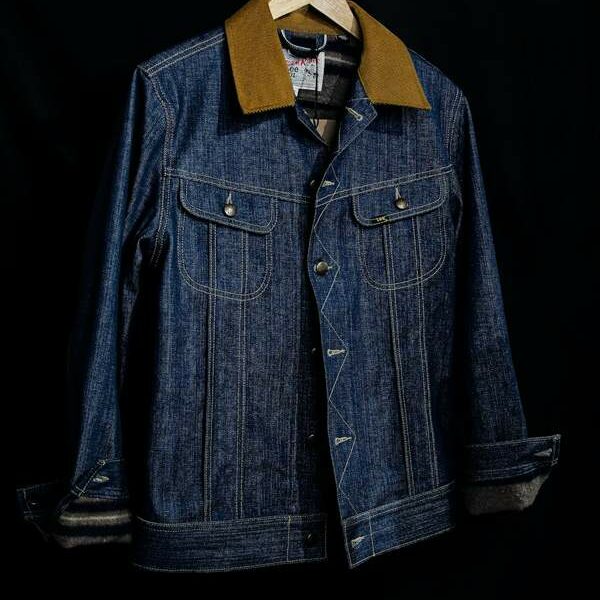 Chaqueta trucker de denim con cuello de pana